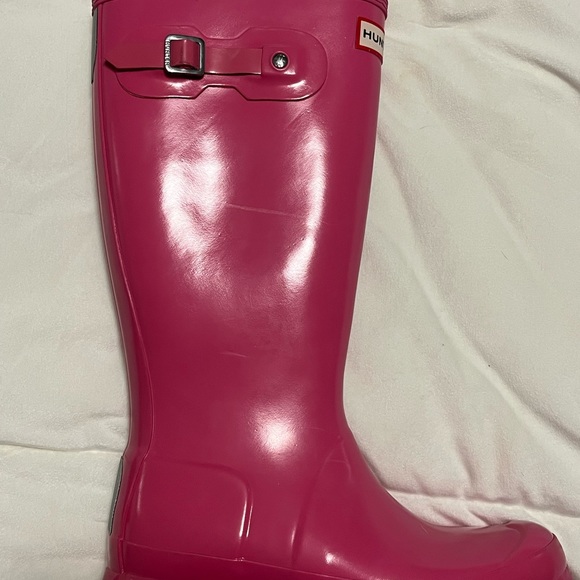 SOLD Hunter Rain Boots Tall Size US 4/5 Barbie Gloss Pink Side Buckle - Picture 3 of 6